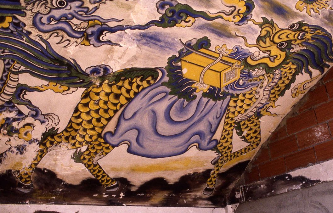 Peintures murales réalisées par des travailleurs indochinois dans certains bâtiments de la poudrerie de Bergerac