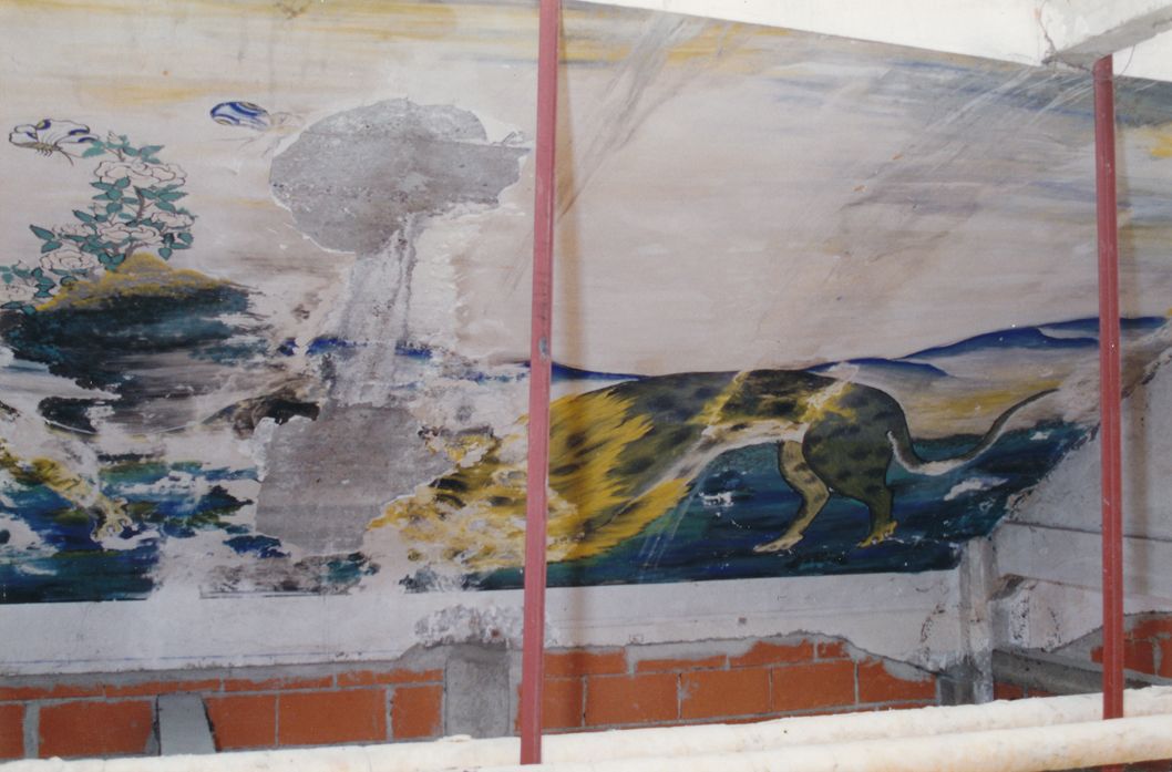 Peintures murales réalisées par des travailleurs indochinois dans certains bâtiments de la poudrerie de Bergerac